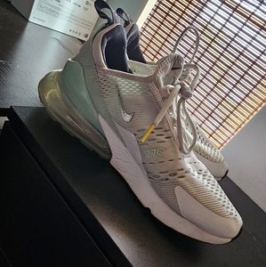 Womens nike air max 270